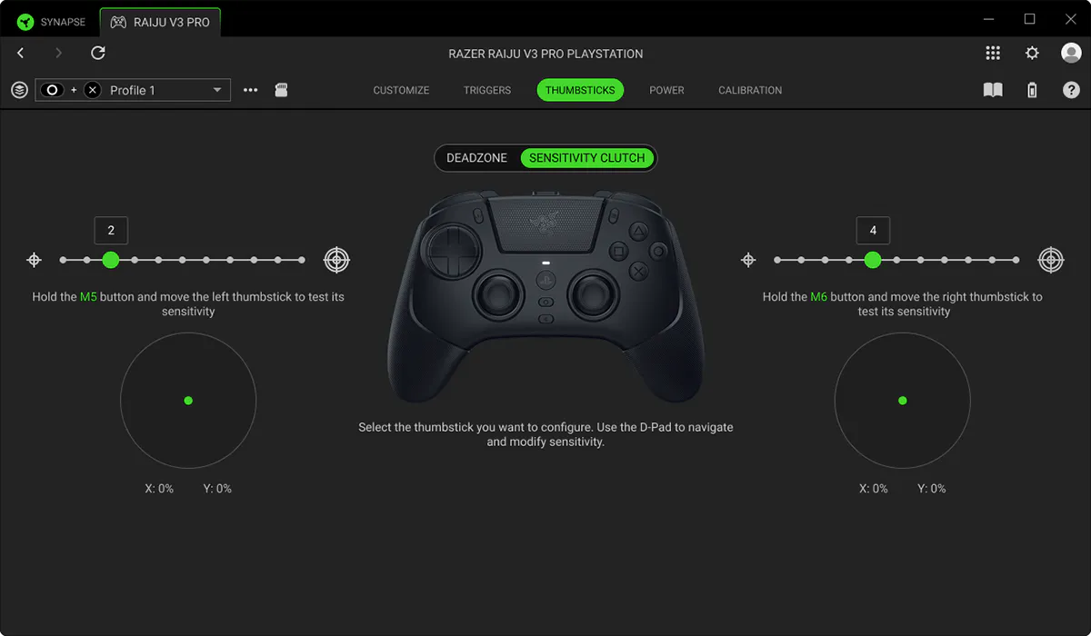 Screenshot of Razer Synapse software for Raiju V3 Pro, showing 摇杆灵敏度 calibration with labeled sliders and instructions.