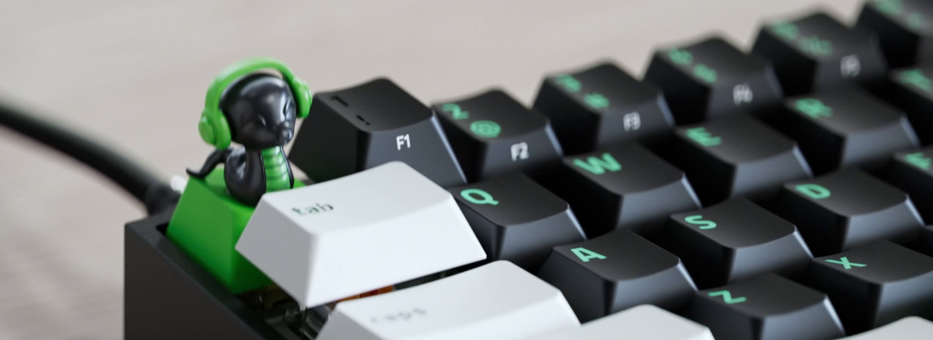 Reclusa X Mini 65% Hot-Swappable Gaming Keyboard | Razer United States