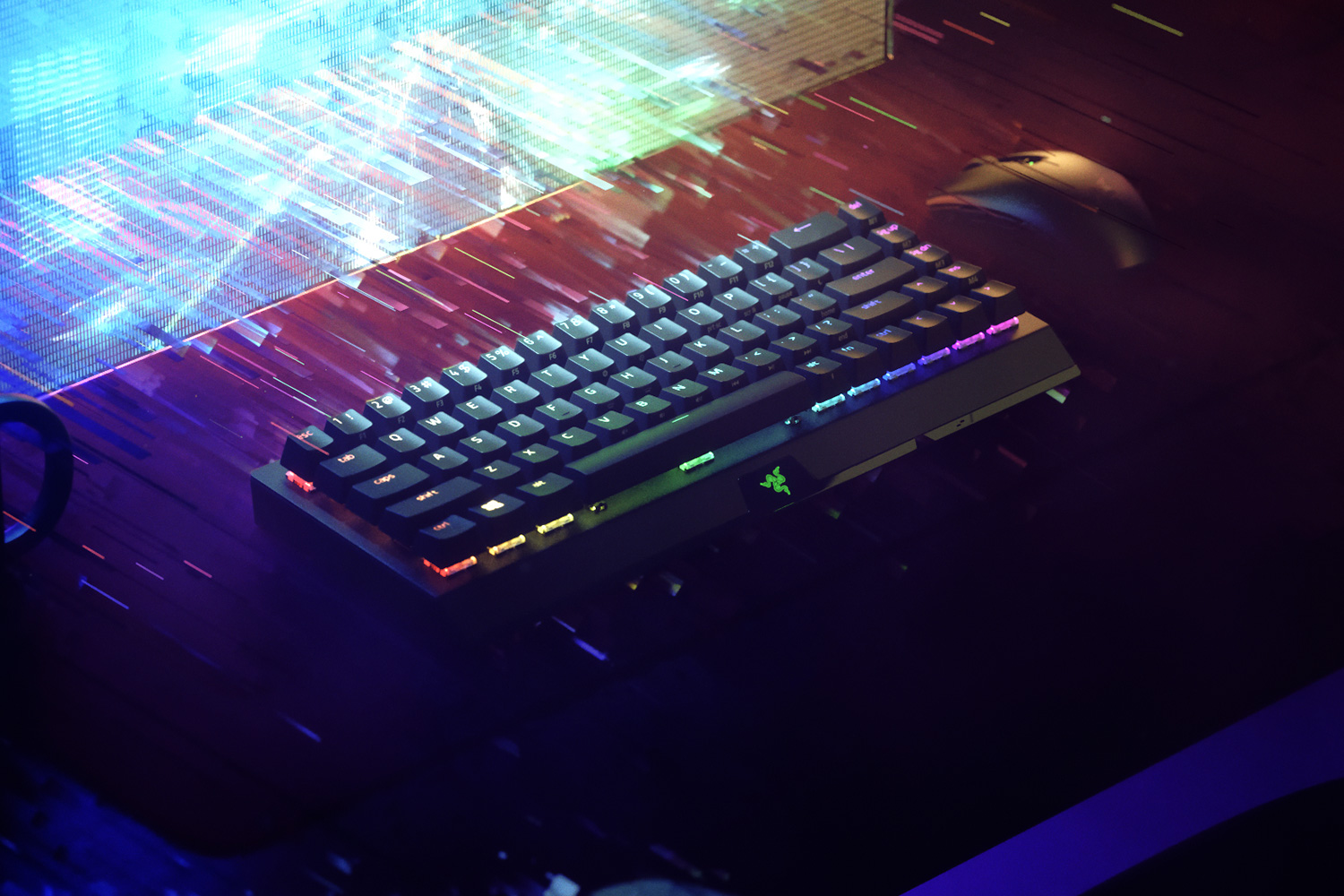 https://assets2.razerzone.com/images/pnx.assets/29d50aaf3b5373ee6cb214af976cce61/razer-blackwidow-v3-mini-hyperspeed-05-1500x1000.jpg?_ga=2.232535071.1235432842.1623044631-230320165.1623044631