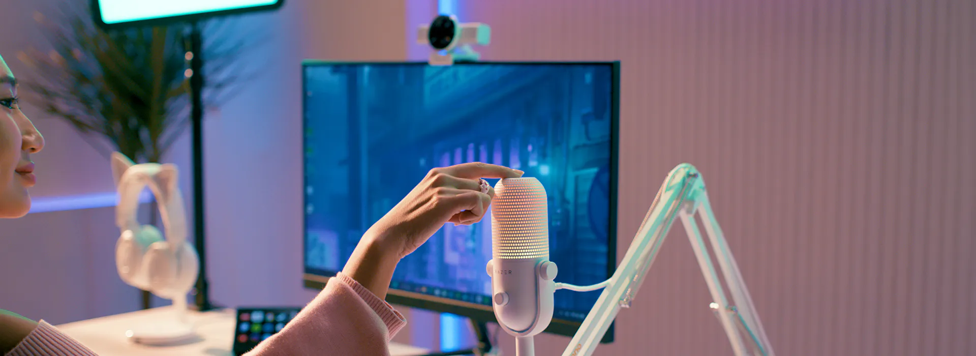 PRO-GRADE STREAMING GEAR FOR CREATORS