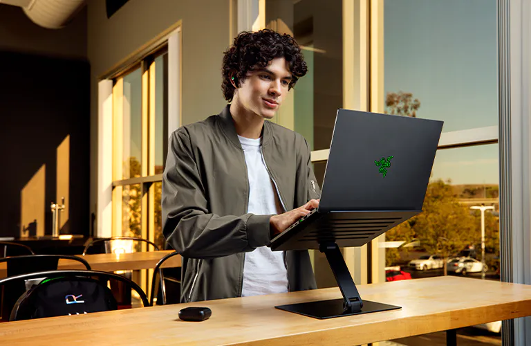 razer blade14 p11 built 768x500