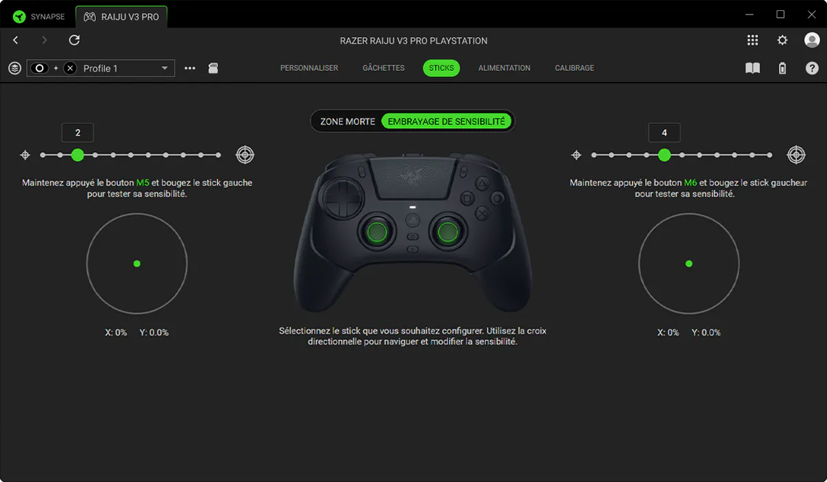 Screenshot of Razer Raiju V3 Pro software, showing sensitivity calibration for PS5 controller with adjustable sliders and labeled buttons in French.