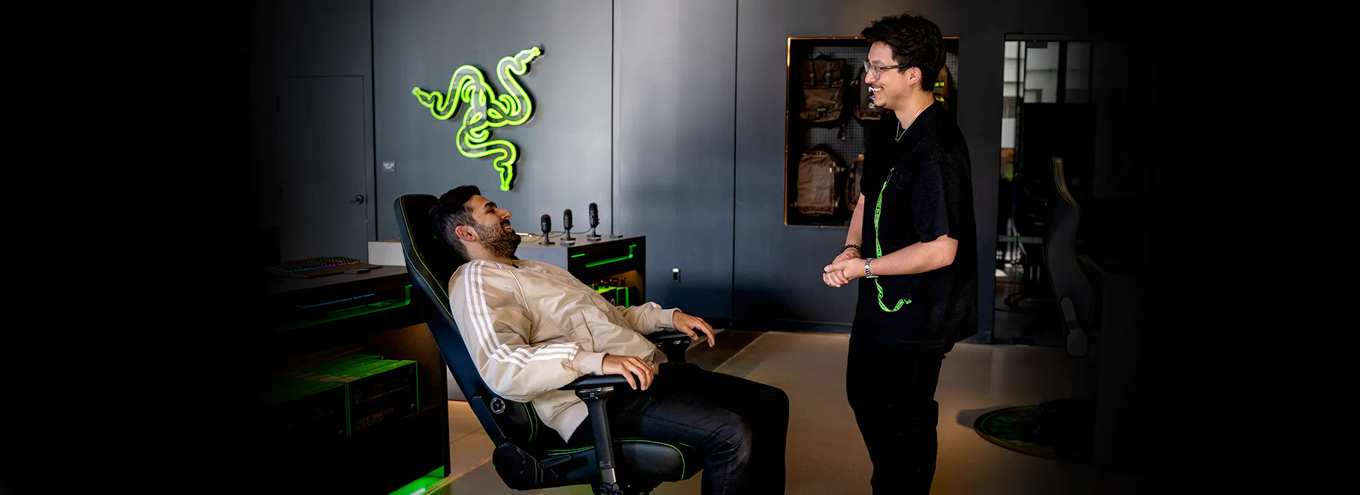 RAZERSTORE: TOUCH. PLAY. STAY.